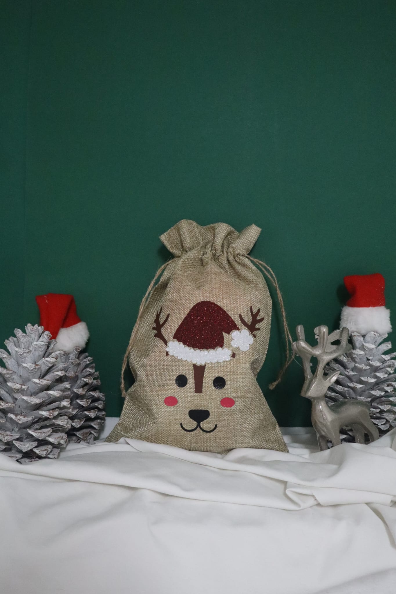 Nikolaus Jutebeutel – 4 Designs 29 × 19 cm