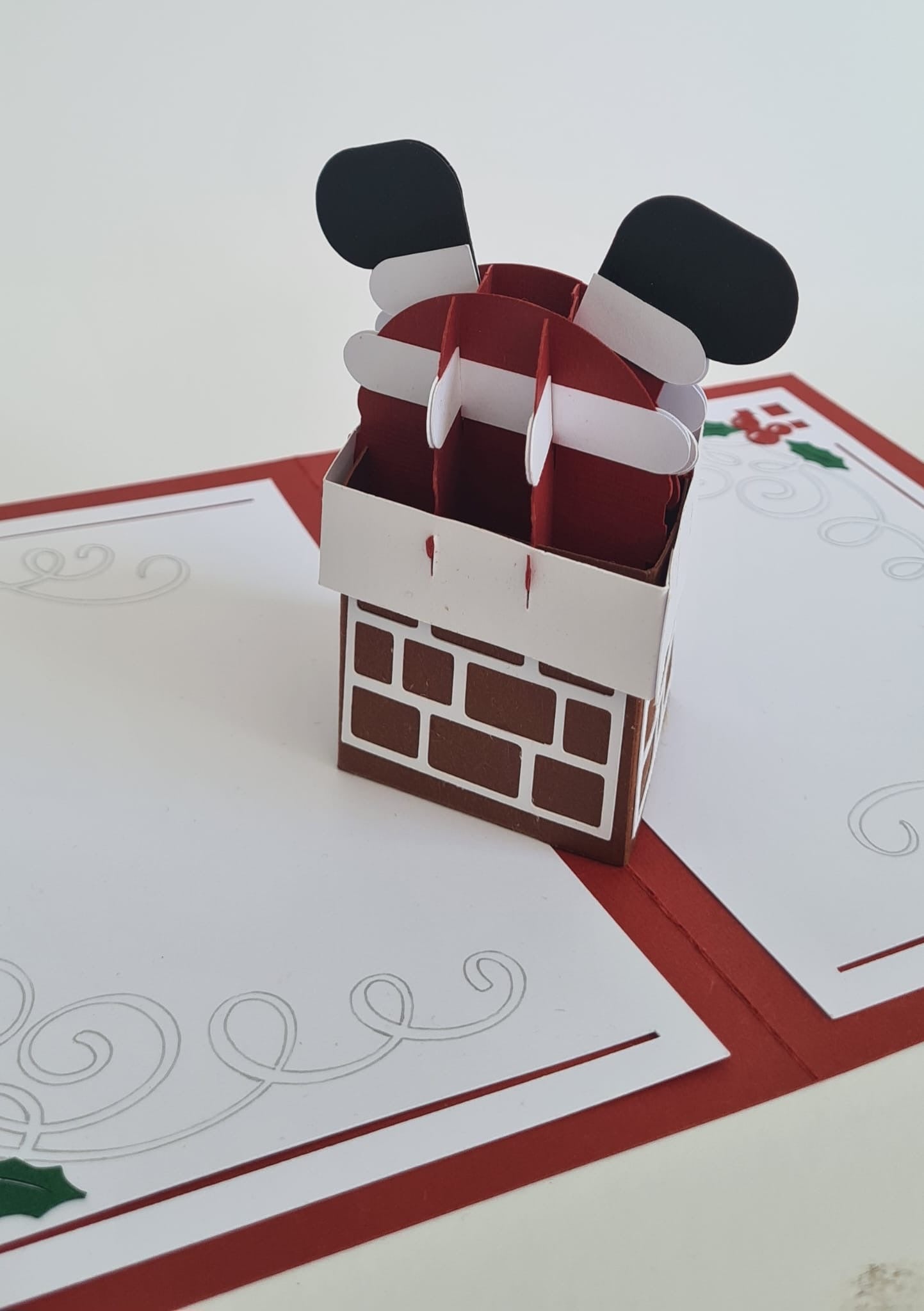 Pop-up Weihnachtskarte – Weihnachtsmann im Kamin