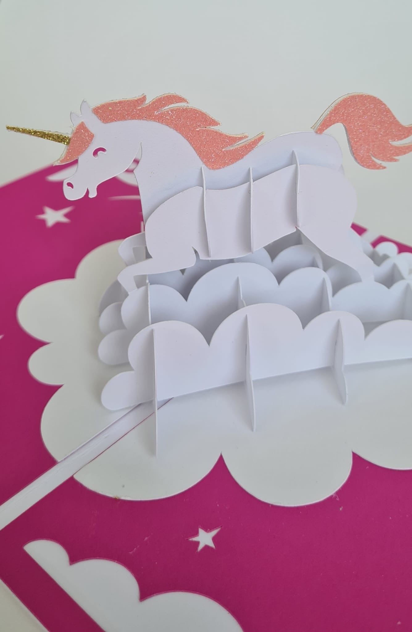 3D Pop-up-Karte „Einhornzauber“ – in Weiß & Rosa