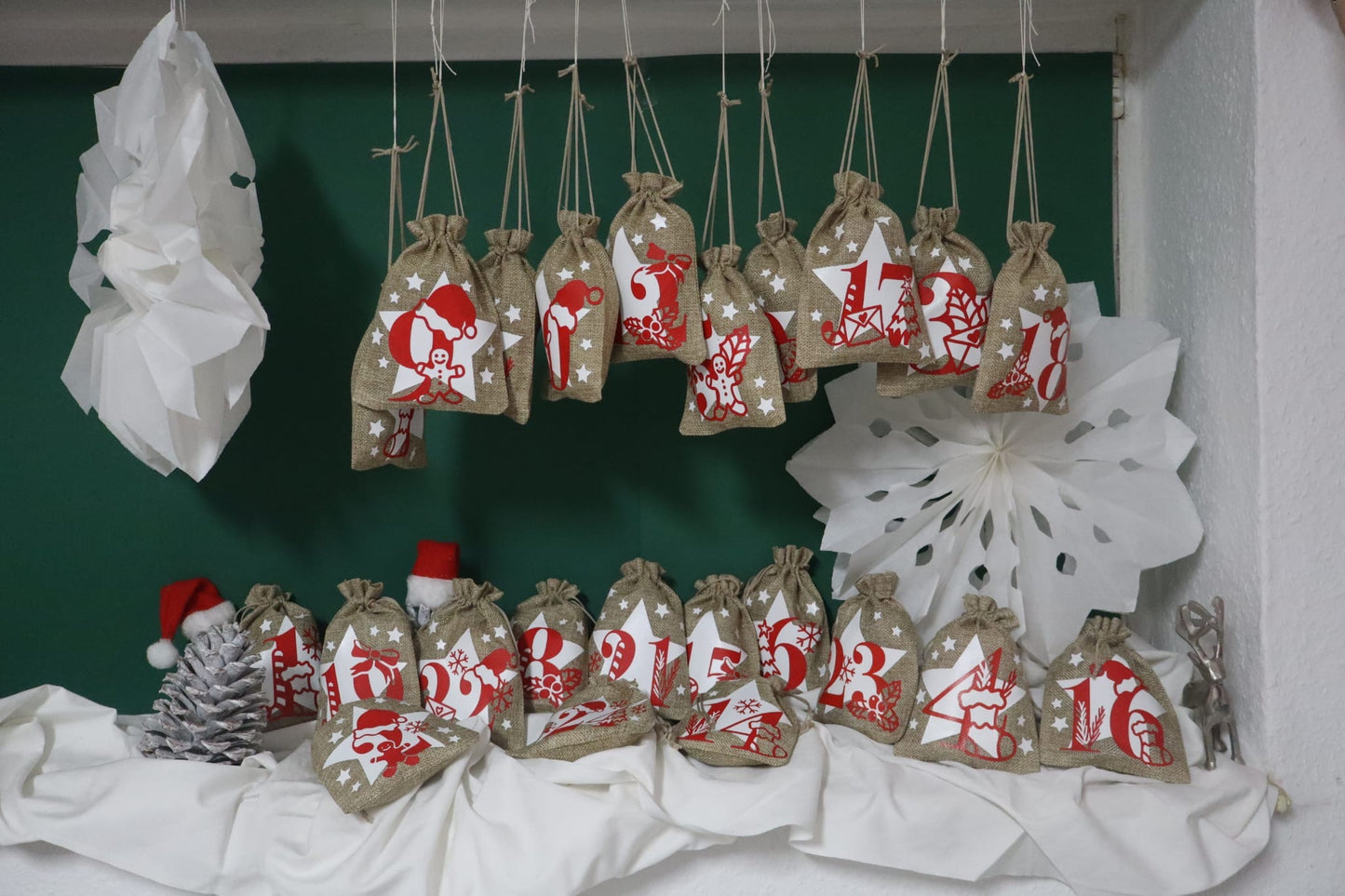 Adventskalender aus Stoff – 24 Beutel
