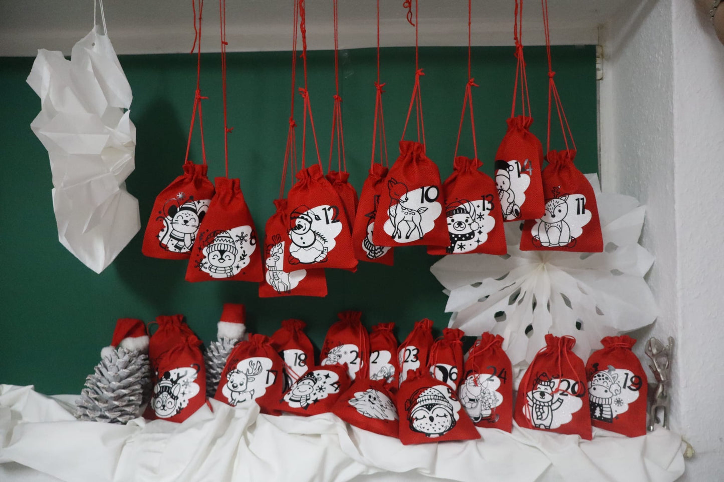 Adventskalender aus Stoff – 24 Beutel zum Befüllen