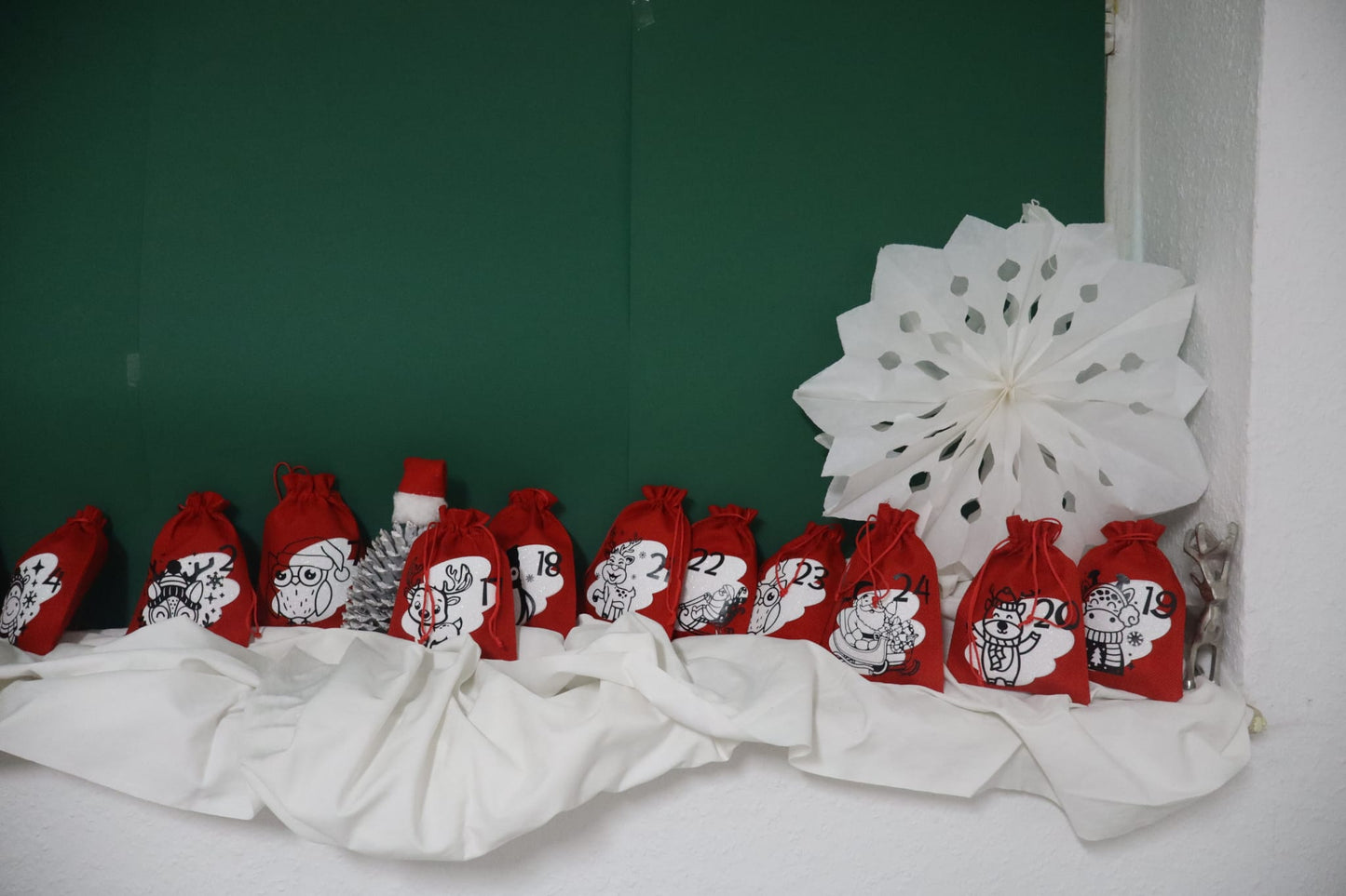 Adventskalender aus Stoff – 24 Beutel zum Befüllen