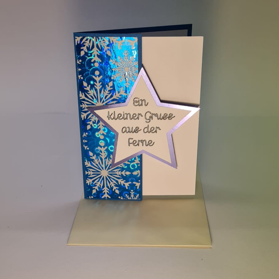 Sternenglanz – Handgemachte Weihnachtskarte in Metallic-Optik