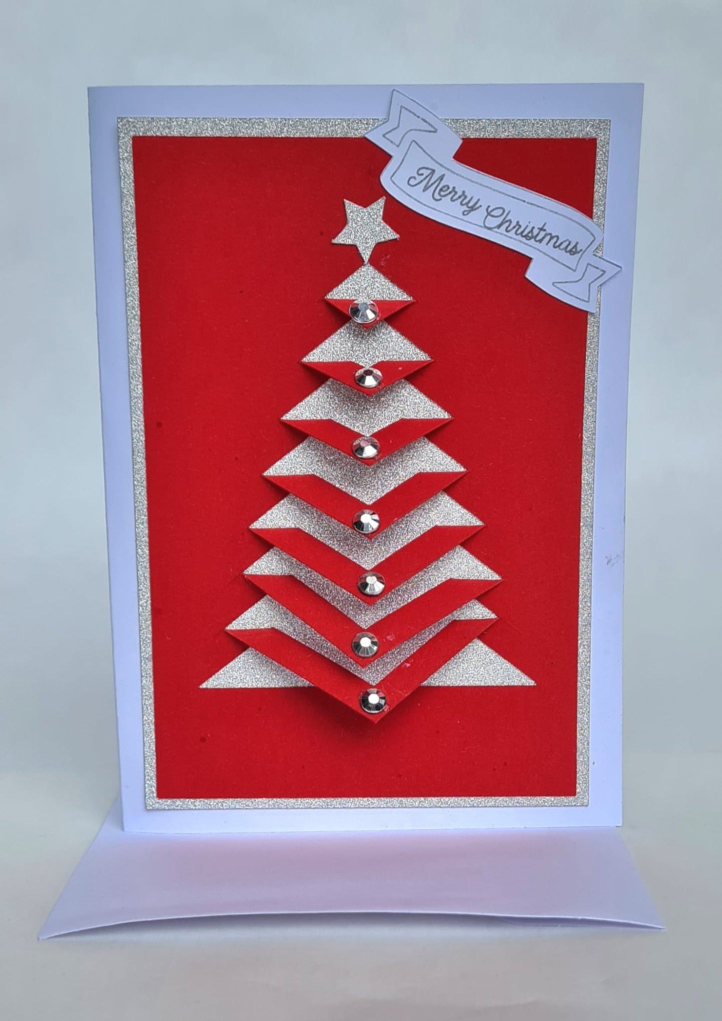 Zaubertanne – Kreative Pop-up-Karte mit Glitzer