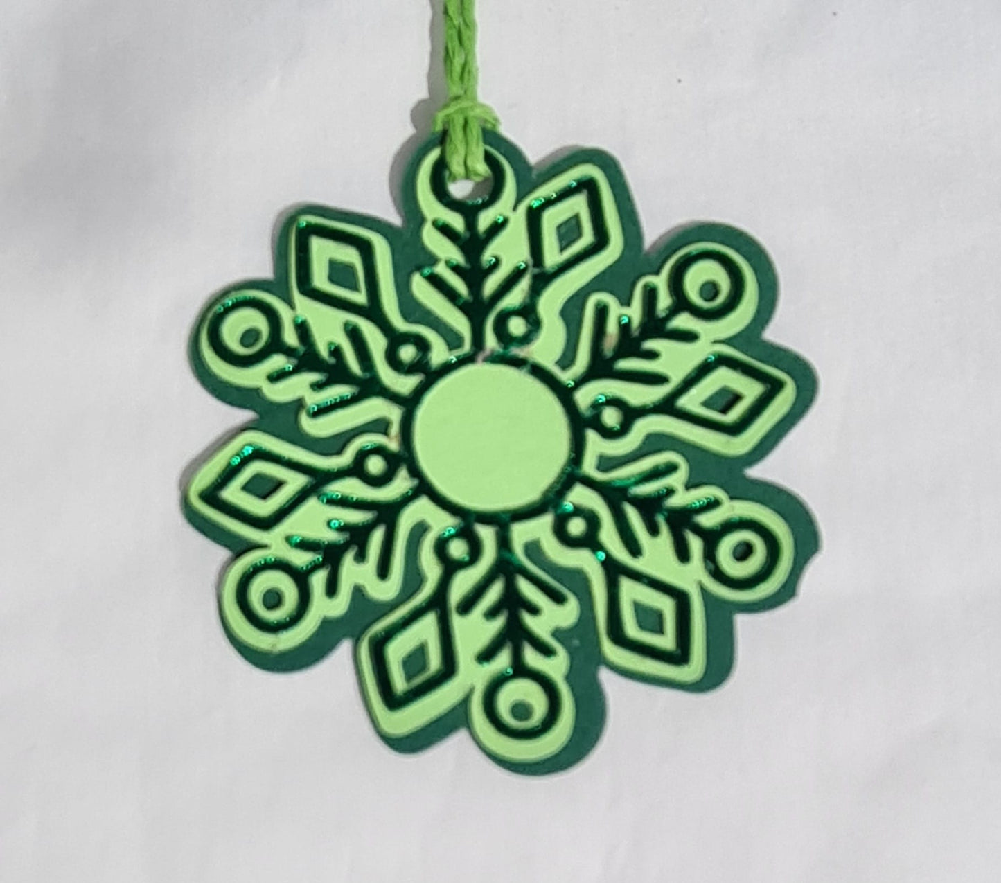 Schneeflocken-Ornamente – 6-teiliges Set in buntem Design