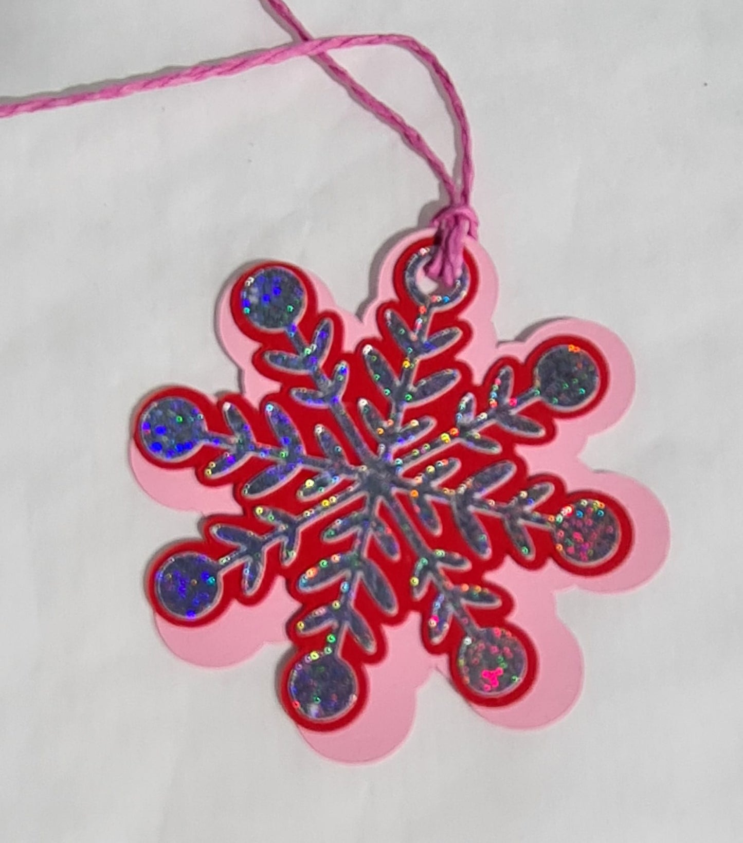 Schneeflocken-Ornamente – 6-teiliges Set in buntem Design