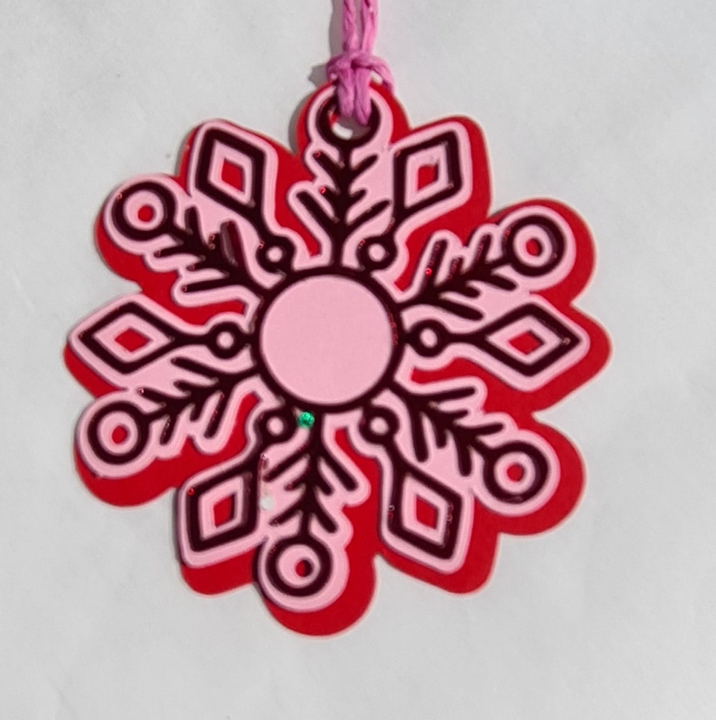 Schneeflocken-Ornamente – 6-teiliges Set in buntem Design