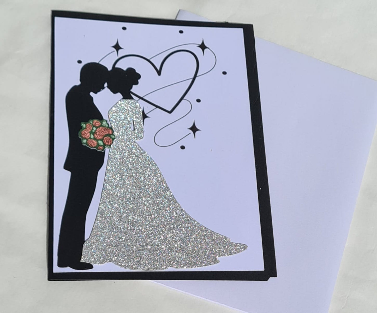 Hochzeitskarte mit Glitzerkleid – Handgemacht & elegant
